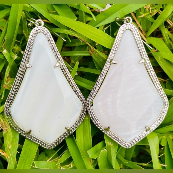 Kendra Scott Alexandra Earrings - Picture 3 of 4